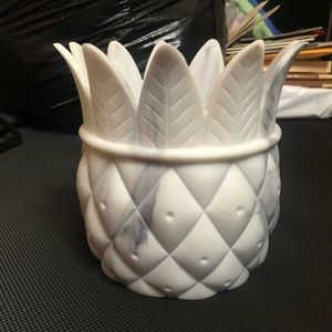 White Marble Pineapple candleholder
